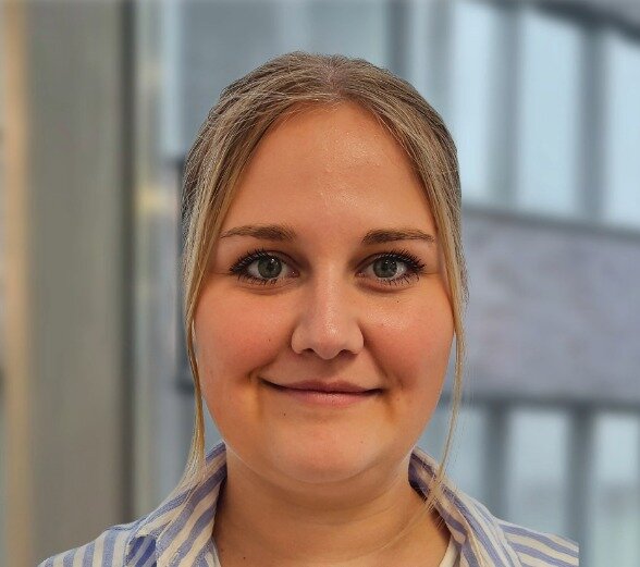 Portrait von Jaqueline Hodina 